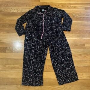 Simply basic women’s 2 piece sleep wear size 2X ( 18W-20W) .